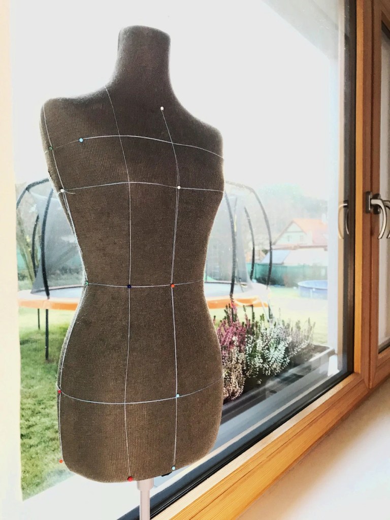 Half size tailor's dummy.
