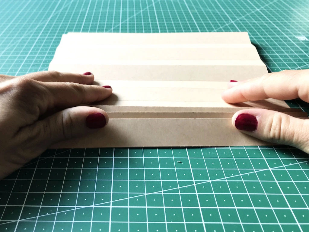 Folded pleating mould for permanent knife pleats.