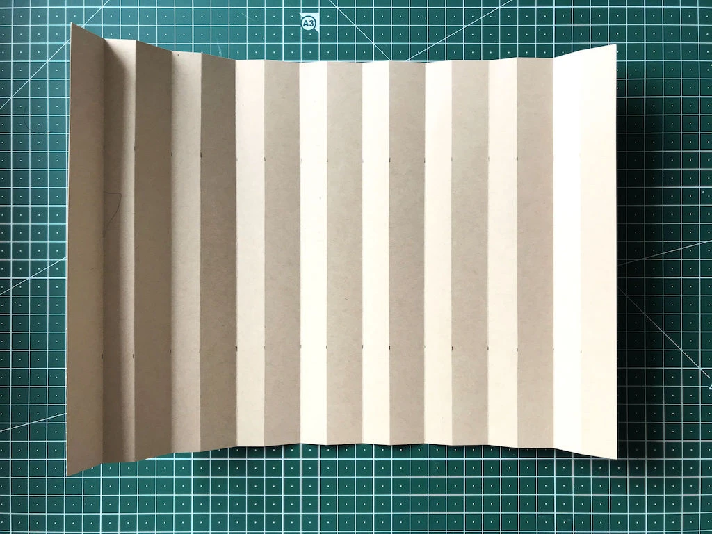 Folded pleating mould for permanent knife pleats.