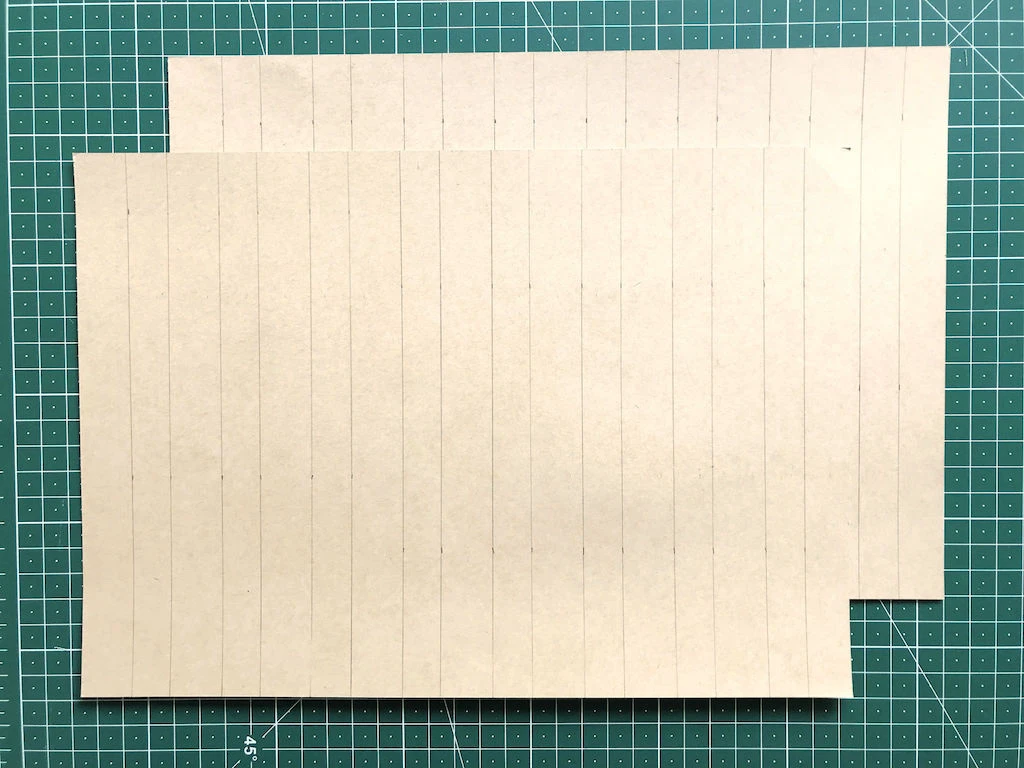 Knife pleating mould before folding.