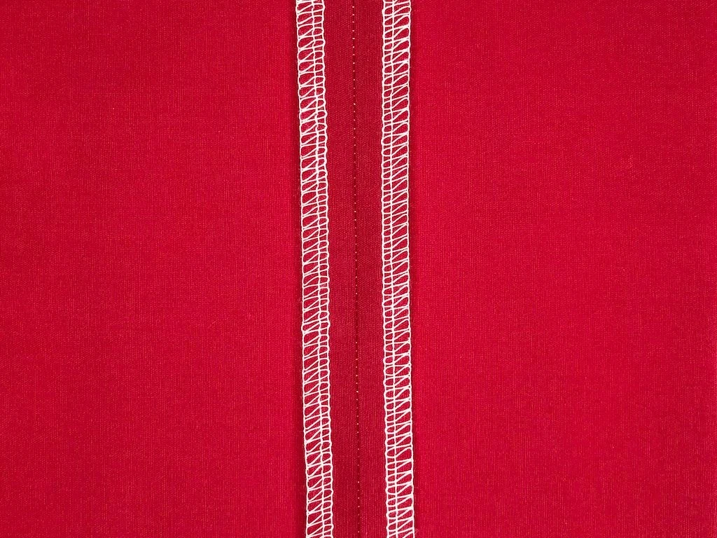 Four thread overlock seam finish.