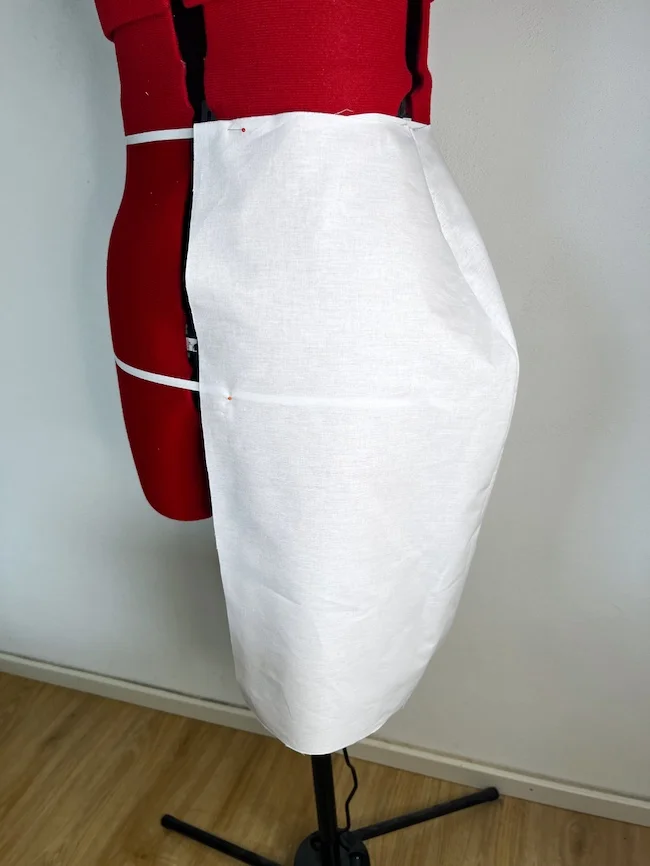 No dart on a basic skirt sewing pattern block.